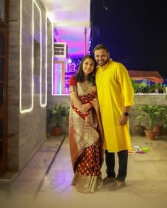 Saloni Gaur with her Husband Pic